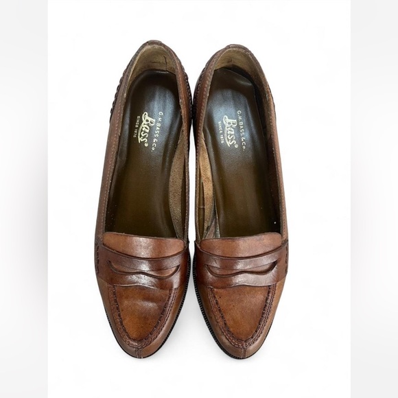 G.H. Bass & Co. Shoes - Vintage G.H. Bass & Co. Women's Brown Leather Loafer Flats Penny Keeper Size 8N